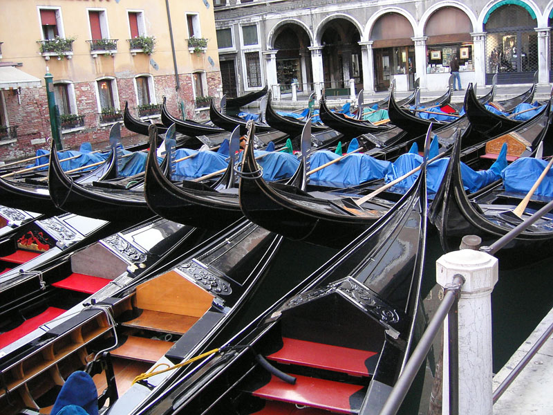 Venezia, il parcheggio -  